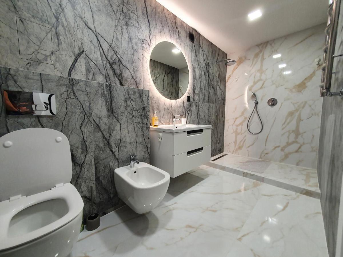 2-Bedrooms Apartment In City Center Siauliai Εξωτερικό φωτογραφία